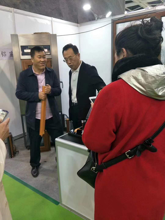 鞍山市天乙門(mén)窗有限公司參展2018中國(guó)國(guó)際沈陽(yáng)門(mén)窗幕墻博覽會(huì)(圖3) 鞍山市天乙門(mén)窗有限公司參展2018中國(guó)國(guó)際沈陽(yáng)門(mén)窗幕墻博覽會(huì)(圖3)